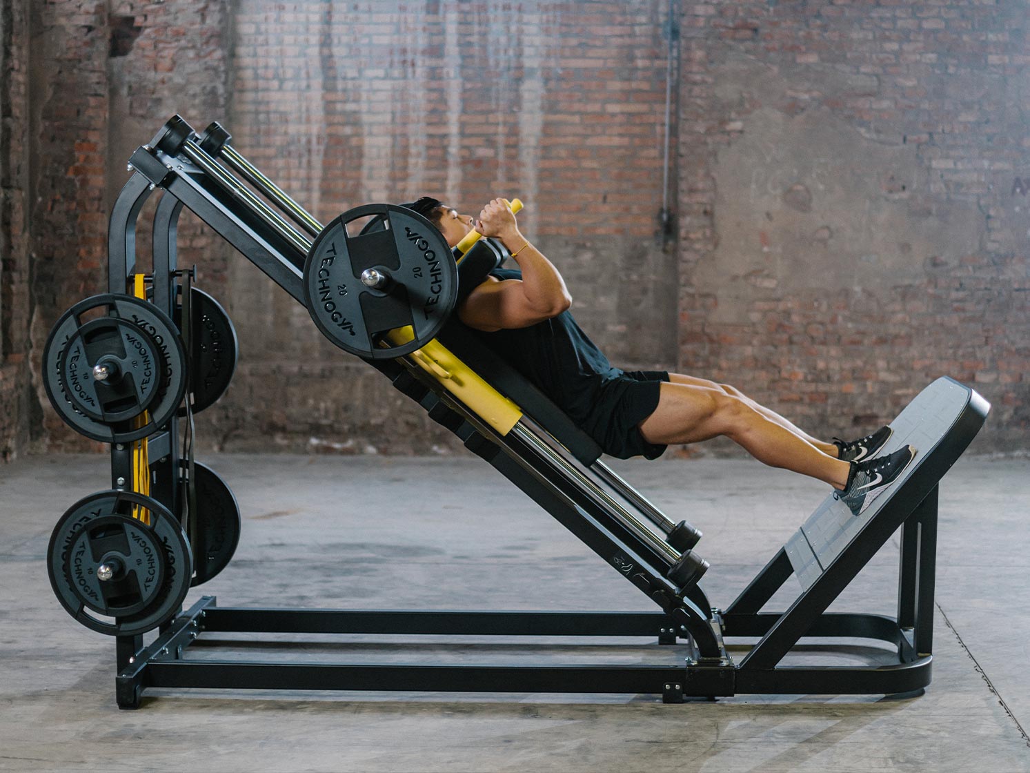 Is the Hack Squat Machine "Legit?" - Gunsmith Fitness