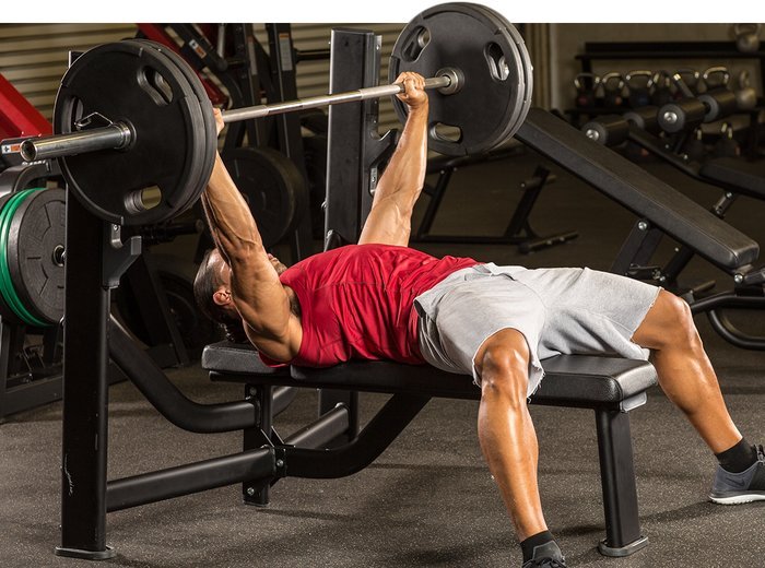 Is Wide Grip or Narrow Grip Bench Easier? - Gunsmith Fitness