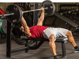 Is Wide Grip or Narrow Grip Bench Easier? - Gunsmith Fitness