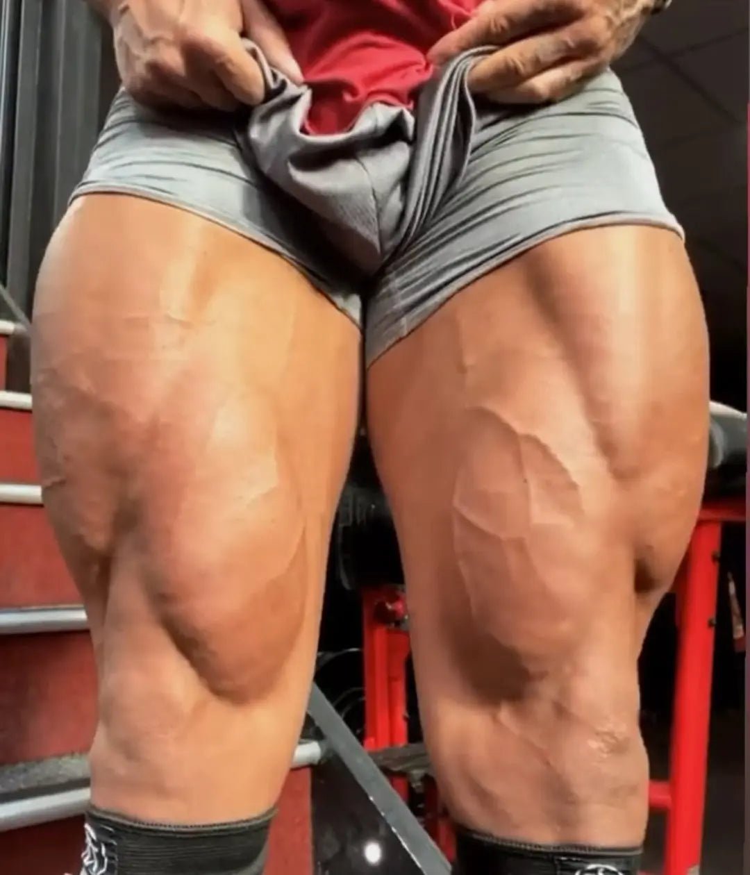 Quads leg online