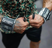 Should You Be Using Wrist Wraps? - Gunsmith Fitness
