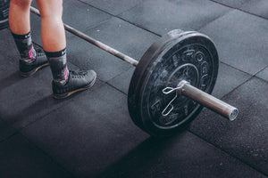 How Tight Should a Weightlifting Belt Be? [Full Guide & Tips!] - Gunsmith Fitness